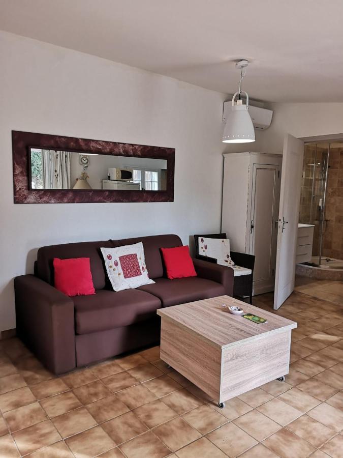 Villa La Petite Seigneurette à Villeneuve-lès-Avignon Extérieur photo