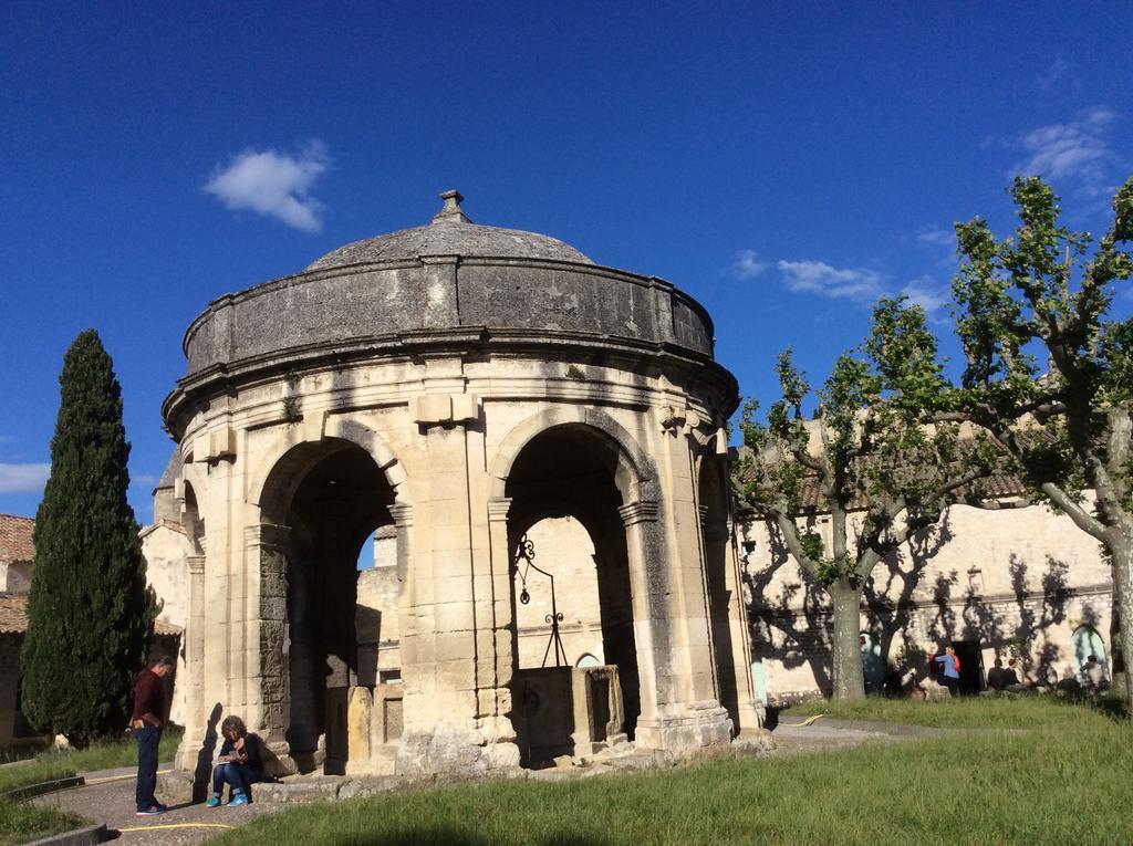 Villa La Petite Seigneurette à Villeneuve-lès-Avignon Extérieur photo