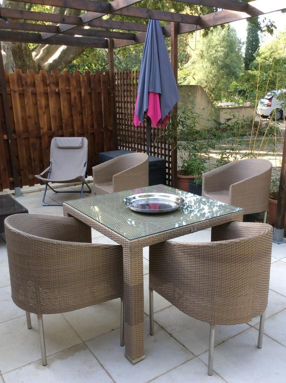 Villa La Petite Seigneurette à Villeneuve-lès-Avignon Extérieur photo