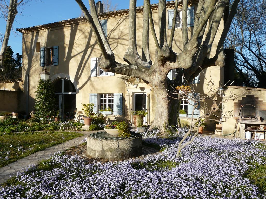 Villa La Petite Seigneurette à Villeneuve-lès-Avignon Extérieur photo